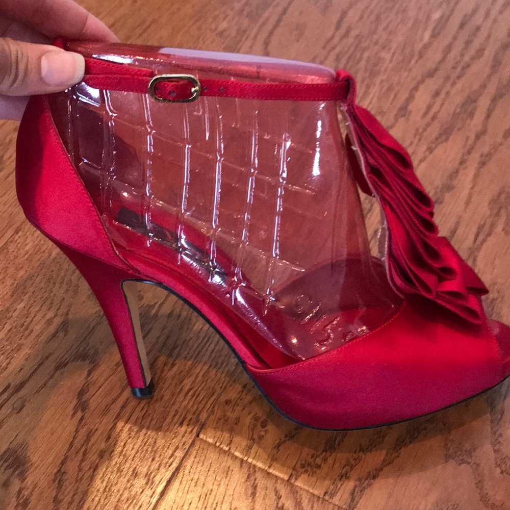 Satin Red Shoes/Sandals - Picture 2 of 5